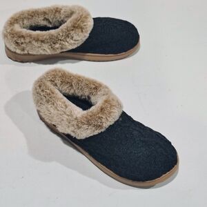 Best Foams Cozy Black Faux Fur Women's Slippers Size 9-10 Large NWNB